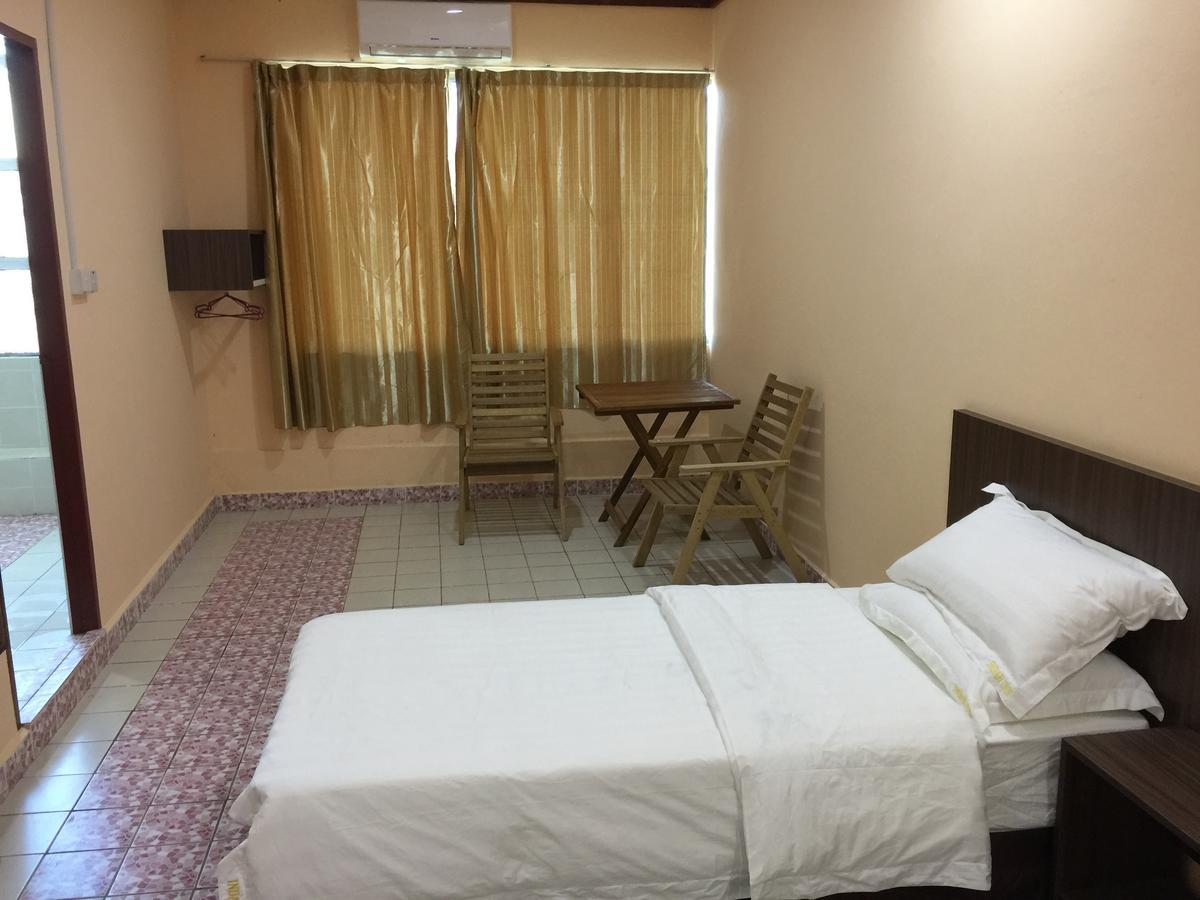 Indah Inn Тавау Екстериор снимка