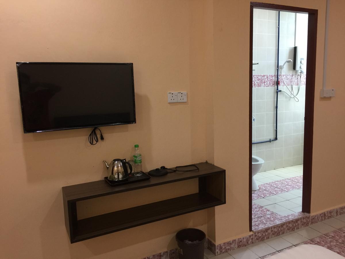 Indah Inn Тавау Екстериор снимка
