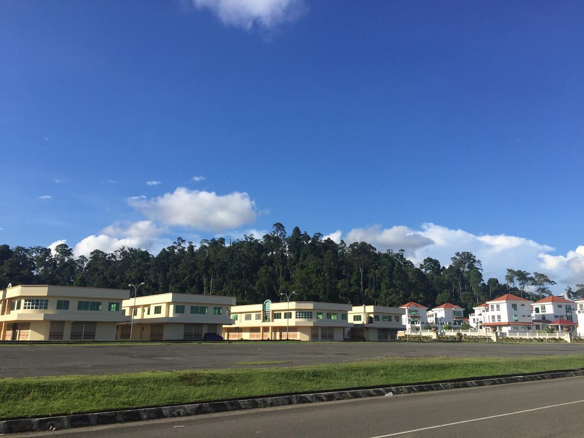 Indah Inn Тавау Екстериор снимка