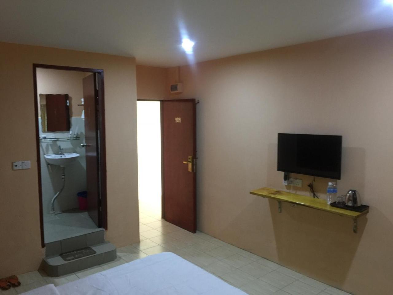 Indah Inn Тавау Екстериор снимка